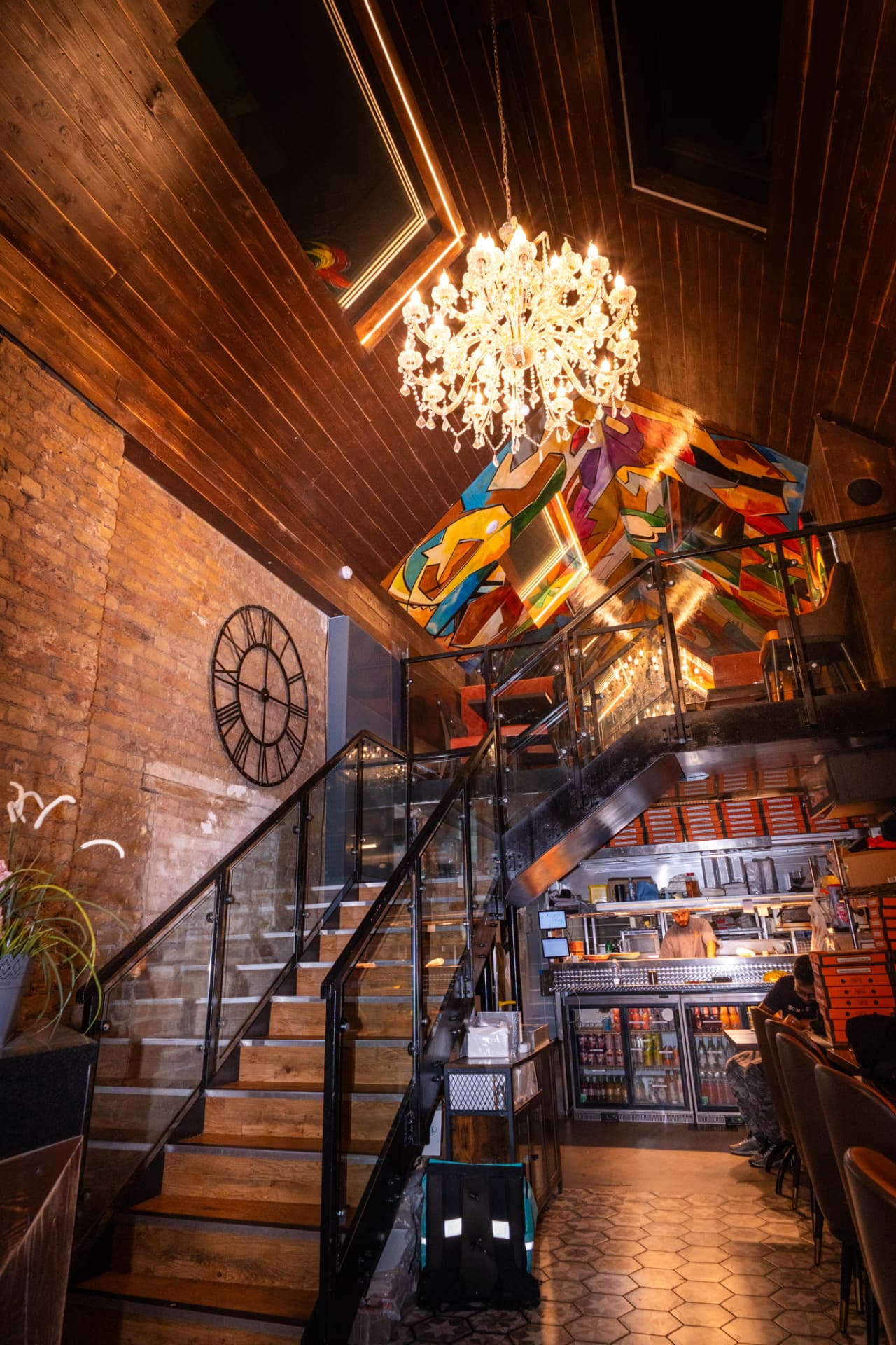 Manjaros London interior 23
